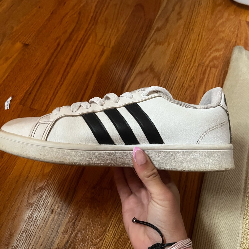Adidas Classic White and Black Sneakers - Picture 2 of 4